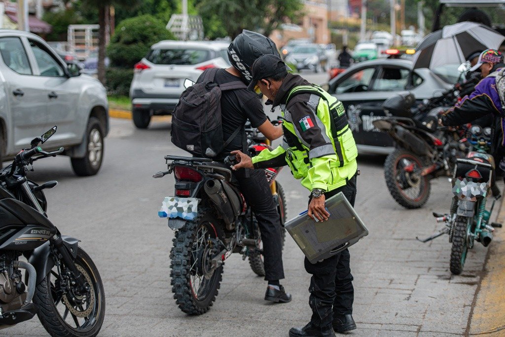 Trabajan para mejorar la movilidad en San Miguel de Allende Se realizan trabajos coordinados para mejorar la movilidad y reducir los accidentes en moto en San Miguel de Allende.
